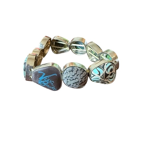 Viva Beads Handmade Clay Stretch Bracelet in Blue Green Gray Black Hues Silver - Picture 4 of 10